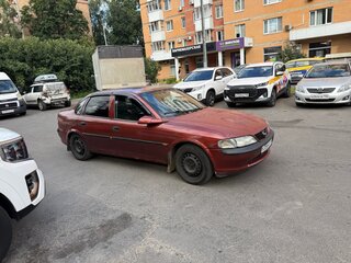 1996 Opel Vectra B, красный, 95000 рублей, вид 2