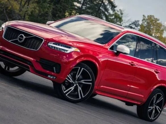 2017 Volvo XC90 II, красный, 3999999 рублей