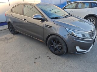 2012 Kia Rio 4-speed III, серый, 700000 рублей, вид 3