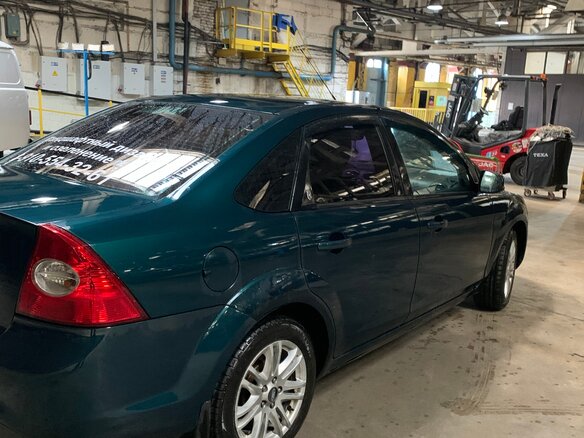 2008 Ford Focus II Рестайлинг, зелёный, 500000 рублей - вид 3