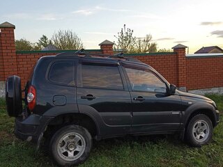 2014 Chevrolet Niva I Рестайлинг, чёрный, 380000 рублей, вид 3