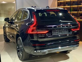 2025 Volvo XC60 II Рестайлинг 2, чёрный, 5830000 рублей, вид 4