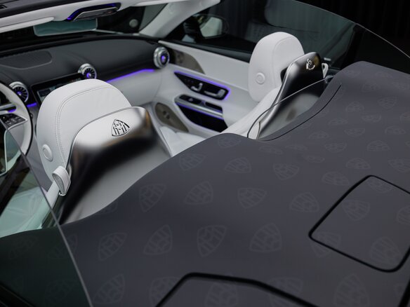 2025 Mercedes-Benz Maybach SL, белый - вид 36