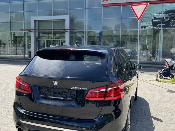 2019 BMW 2 серии Active Tourer 225xe F45 Рестайлинг, чёрный, 2900000 рублей - вид 11
