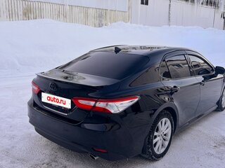 2018 Toyota Camry VII (XV50) Рестайлинг 2, чёрный, 2500000 рублей, вид 4