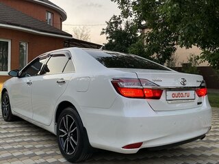 2016 Toyota Camry VII (XV50) Рестайлинг, белый, 2300000 рублей, вид 2