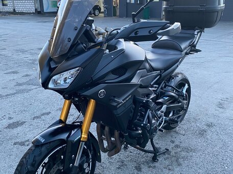 2017 Yamaha MT-09 Tracer (FJ-09), чёрный, 990000 рублей, вид 1