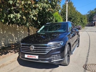 2018 Volkswagen Touareg III, чёрный, 4400000 рублей, вид 1