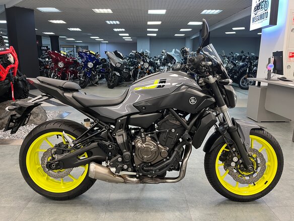 2017 Yamaha MT-07 (FZ-07), серый, 770000 рублей
