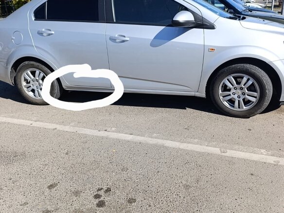 2014 Chevrolet Aveo II, серебристый, 600000 рублей - вид 2