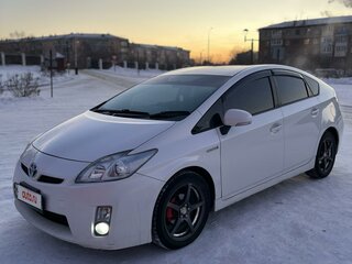 2010 Toyota Prius III (XW30), белый, 1180000 рублей, вид 1