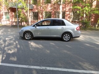 2010 Nissan Tiida I Рестайлинг, серебристый, 765000 рублей, вид 3