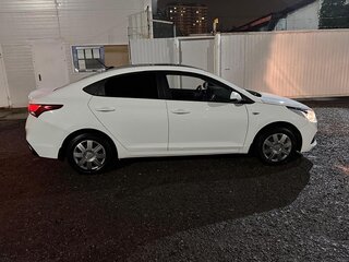 2019 Hyundai Solaris II, белый, 1000000 рублей, вид 2