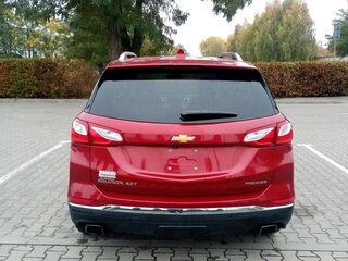 2019 Chevrolet Equinox III, красный, 2000000 рублей, вид 4