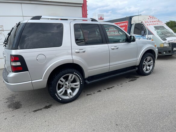 2008 Ford Explorer IV, серебристый, 850000 рублей - вид 1
