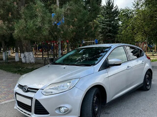 2013 Ford Focus III, серебристый, 700000 рублей, вид 2