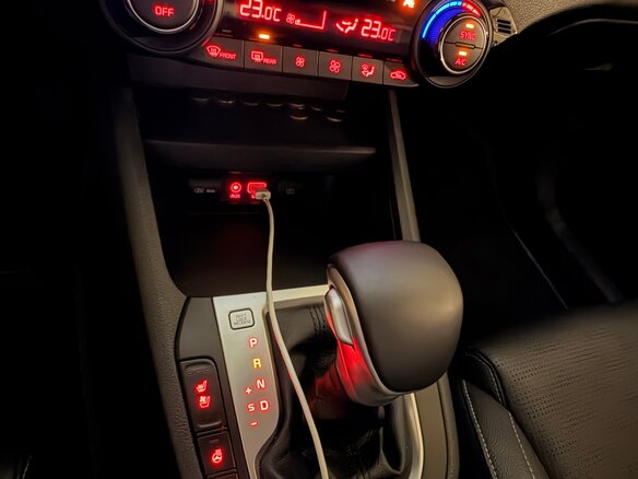 2021 Kia K3 II, белый - вид 11