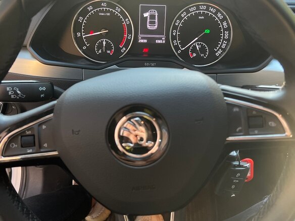2018 Skoda Superb III, белый, 2700000 рублей - вид 6