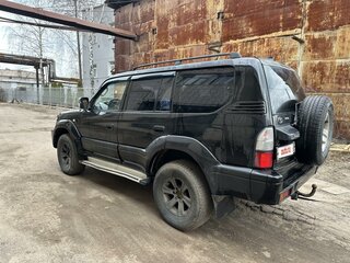 2000 Toyota Land Cruiser Prado 90 Series Рестайлинг, чёрный, 900000 рублей, вид 3