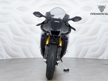 2025 Yamaha YZF-R1M, чёрный, 3299000 рублей, вид 4