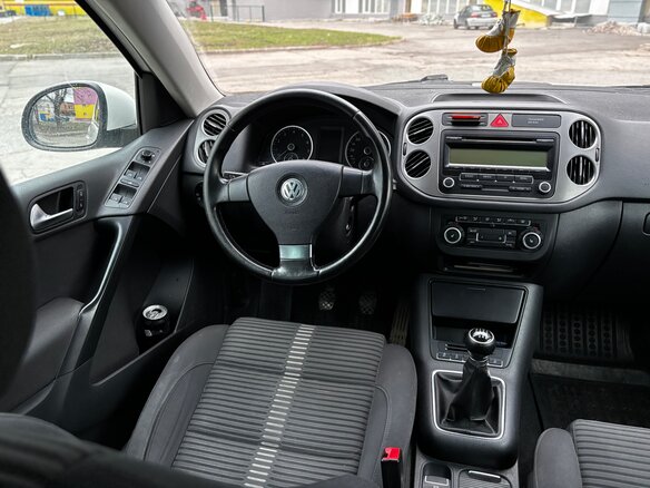 2010 Volkswagen Tiguan I, белый, 760000 рублей - вид 10