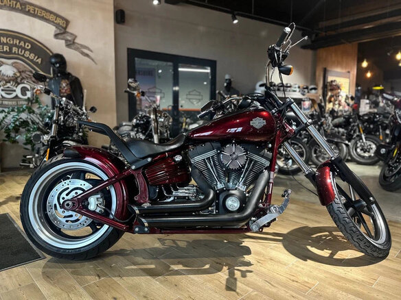 2009 Harley-Davidson Rocker C, красный, 1200000 рублей - вид 6