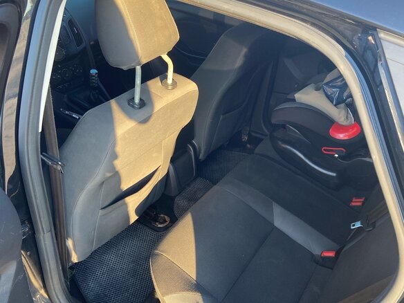 2011 Ford Focus III, чёрный, 680000 рублей - вид 6