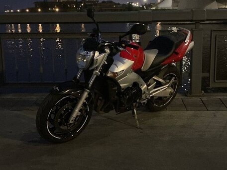 2006 Suzuki GSR 600, красный, 430000 рублей, вид 3