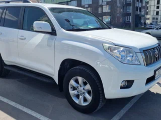 2011 Toyota Land Cruiser Prado 150 Series, белый, 2930000 рублей, вид 1