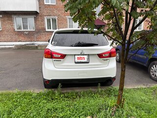 2016 Mitsubishi Outlander Sport I Рестайлинг 2, белый, 1550000 рублей, вид 3