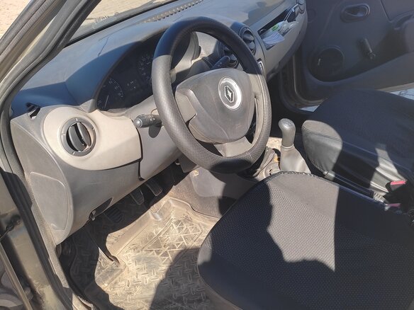 2010 Renault Logan I Рестайлинг, бежевый, 360000 рублей - вид 4