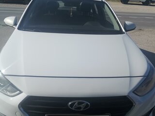 2019 Hyundai Solaris II, белый, 970000 рублей, вид 1