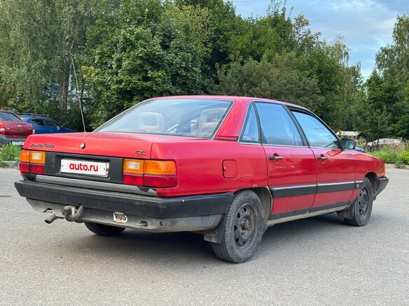 1986 Audi 100 III (C3), красный, 100000 рублей - вид 3
