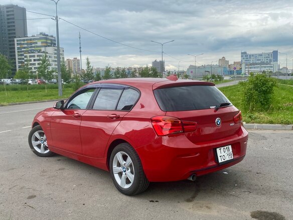 2017 BMW 1 серии 118i II (F20/F21) Рестайлинг, красный, 1550000 рублей - вид 5