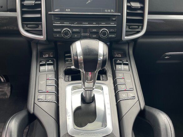 2013 Porsche Cayenne Diesel II (958), красный, 2450000 рублей - вид 4