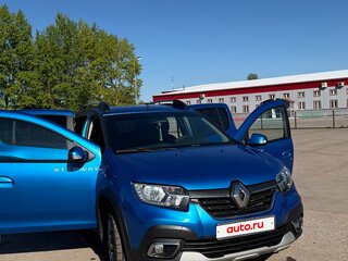 2018 Renault Sandero Stepway II Рестайлинг, синий, 1100000 рублей, вид 2