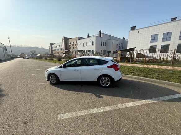 2012 Ford Focus III, белый, 830000 рублей - вид 1