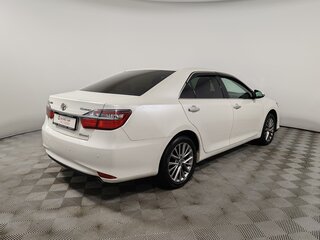 2016 Toyota Camry VII (XV50) Рестайлинг, белый, 1800000 рублей, вид 5
