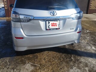 2013 Toyota Wish II Рестайлинг, серебристый, 1350000 рублей, вид 5