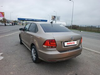 2017 Volkswagen Polo V Рестайлинг, бежевый, 669000 рублей, вид 5