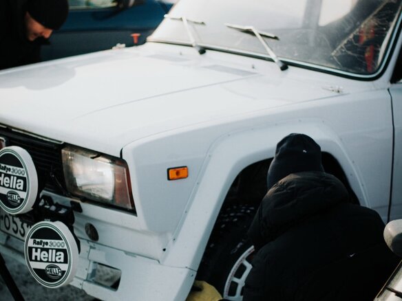 2008 Lada (ВАЗ) 2105, белый, 1500000 рублей - вид 32