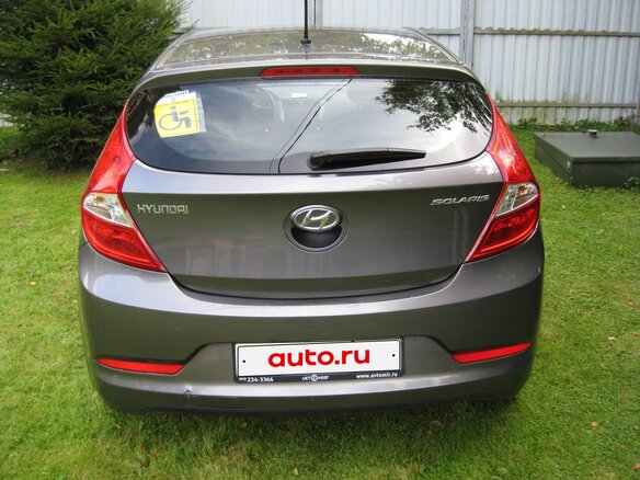 2014 Hyundai Solaris I Рестайлинг, серый, 1130000 рублей - вид 5