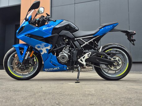2024 Suzuki GSX-8R, синий, 1135000 рублей, вид 4