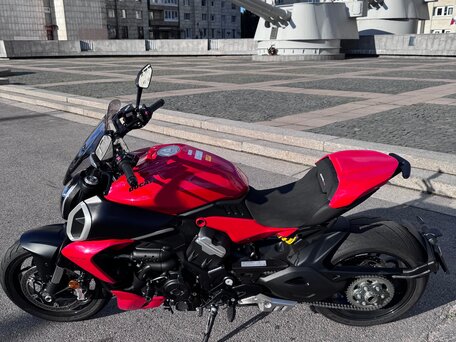 2024 Ducati Diavel V4, красный, 2600000 рублей, вид 2