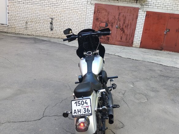 2007 Harley-Davidson Street Bob, серый, 800000 рублей - вид 3