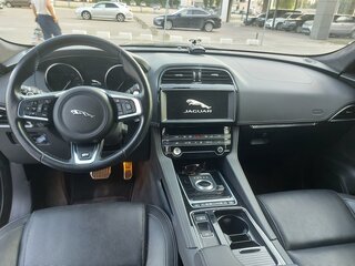 2019 Jaguar F-Pace I, чёрный, 2450000 рублей, вид 3