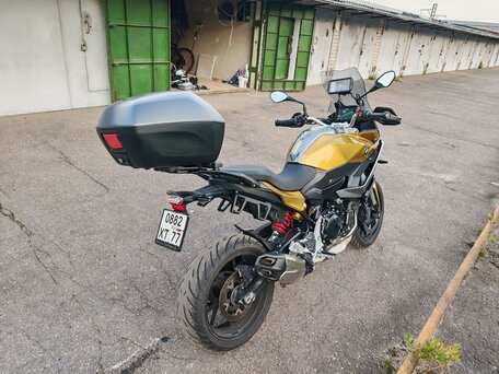 2020 BMW F 900 XR, золотистый, 950000 рублей, вид 3