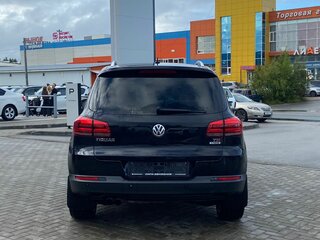 2016 Volkswagen Tiguan I Рестайлинг, чёрный, 1335000 рублей, вид 5