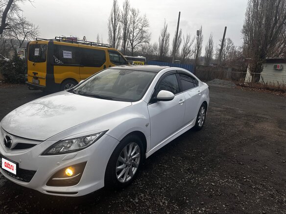 2011 Mazda 6 II (GH) Рестайлинг, белый, 1400000 рублей