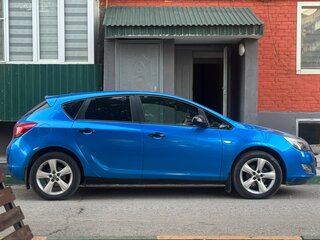 2011 Opel Astra J, серебристый, 670000 рублей, вид 4